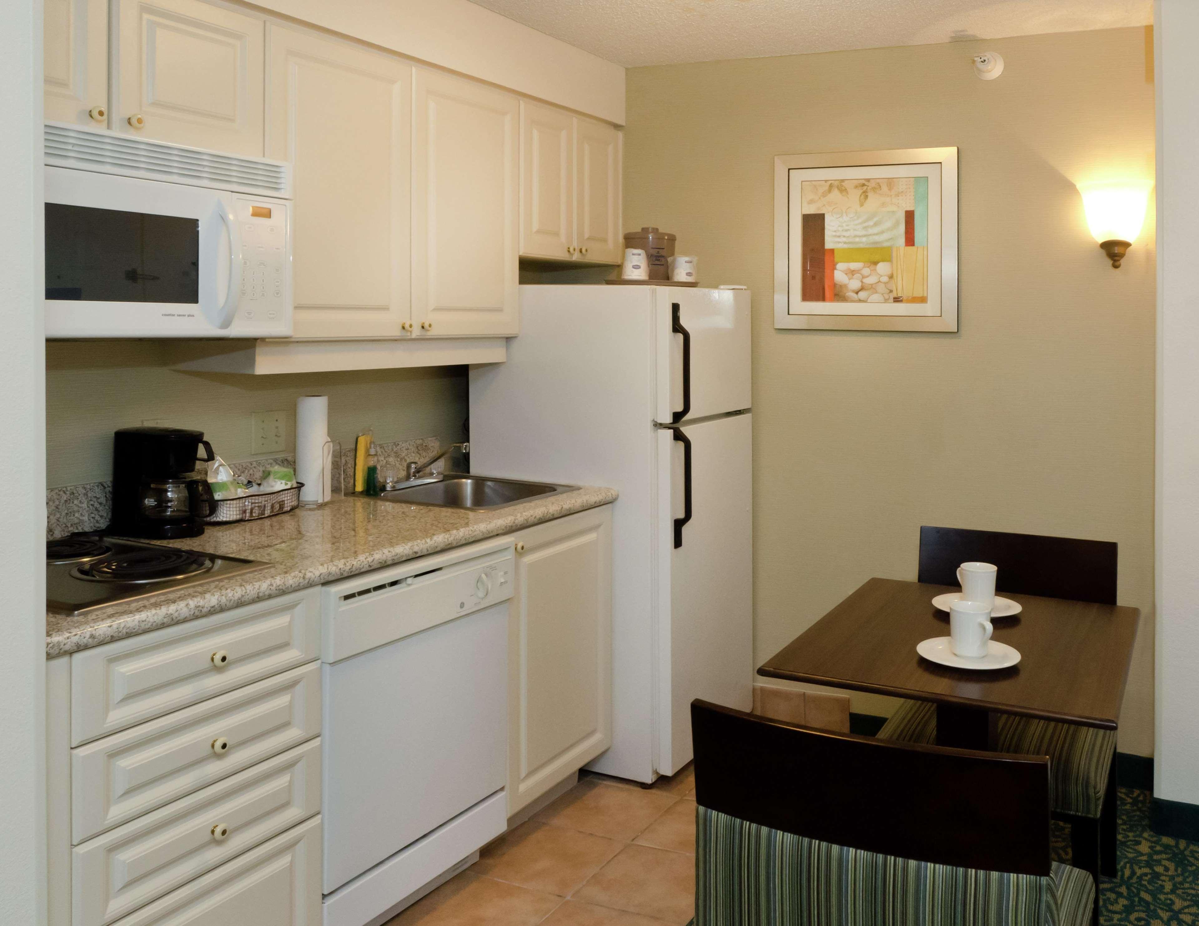 Hampton Inn & Suites Miami-Doral Dolphin Mall Room photo