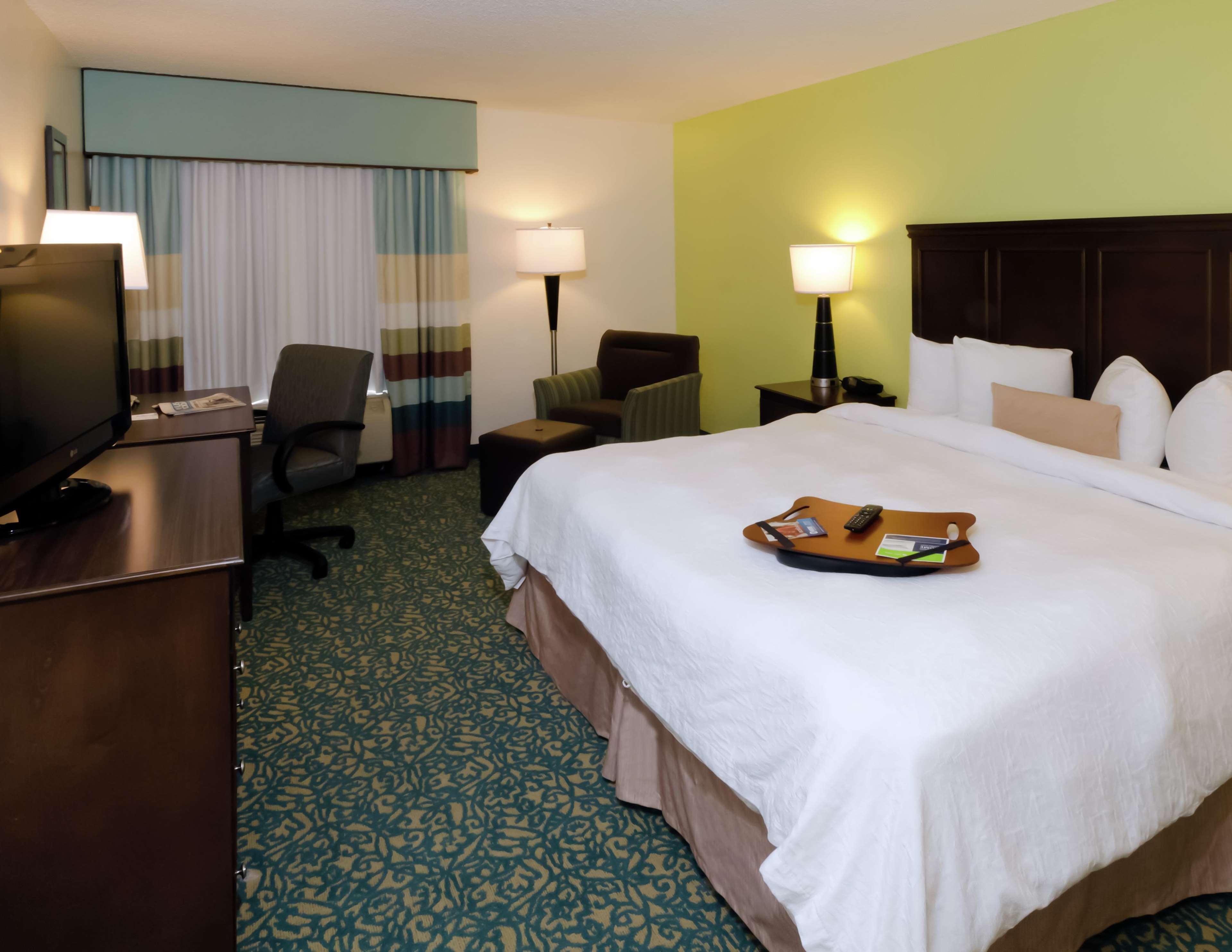 Hampton Inn & Suites Miami-Doral Dolphin Mall Exterior photo