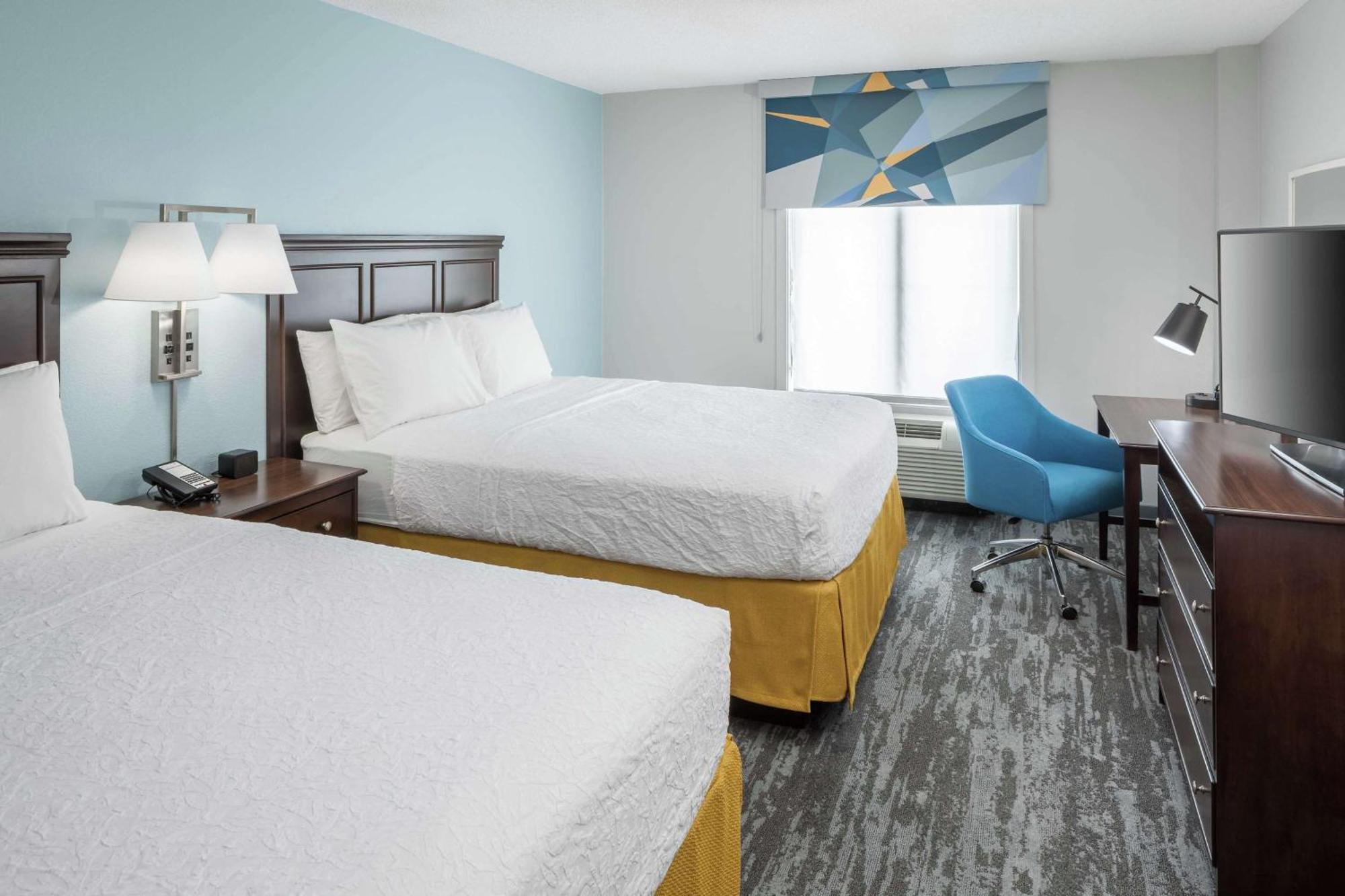 Hampton Inn & Suites Miami-Doral Dolphin Mall Exterior photo